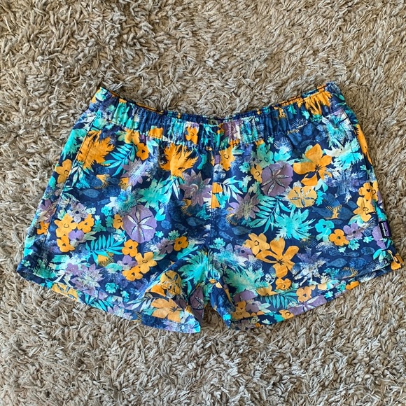 PATAGONIA Barely Baggies Shorts Neo Tropics Channel Blue - Picture 3 of 11